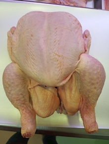 Pollo entero 1,550 aprox.