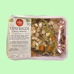 Espárragos trigueros con champiñones y jamón